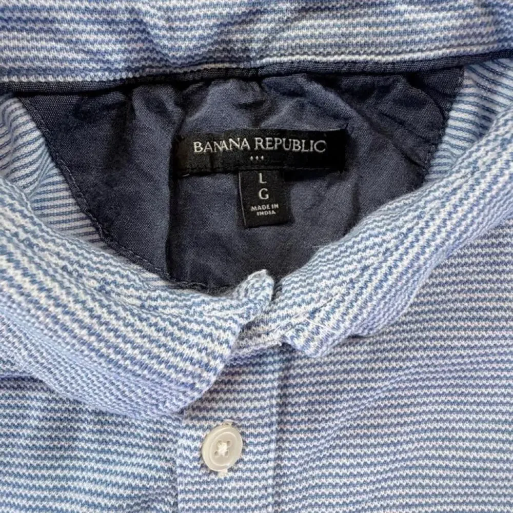 Banana Republic Men’s Polo Shirt Size L Blue White Stripe Chest Pocket
